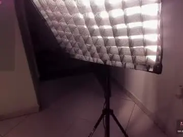 Sarah_browns_  live sex cam