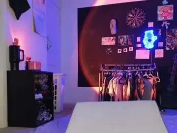 Sweetieslikebutter  live sex cam