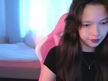 Yuna_sunshy  live sex cam
