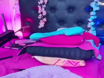 Adriana_55  live sex cam