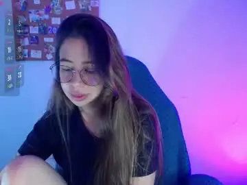 Airi_piercee  live sex cam