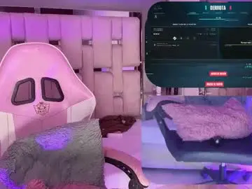 Aliceroys  live sex cam