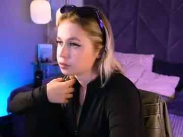 Britneybloss  live sex cam
