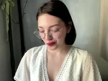 Hollisguerrette  live sex cam