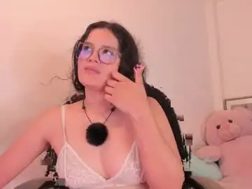 Holly_16  live sex cam