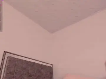 Holly_16  live sex cam