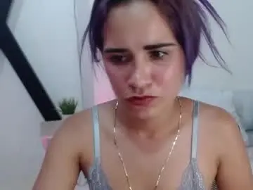 Honey_doll__  live sex cam