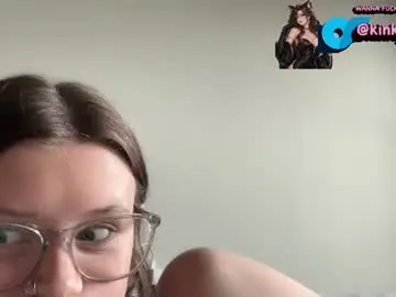 Itskaylaaa  live sex cam