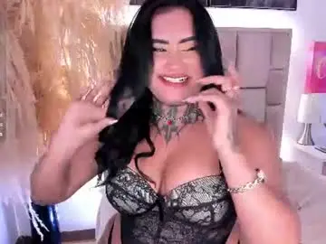 Lairahearvy  live sex cam