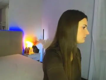 Laura__leee  live sex cam