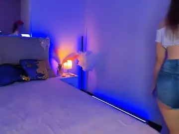 Laura__leee  live sex cam