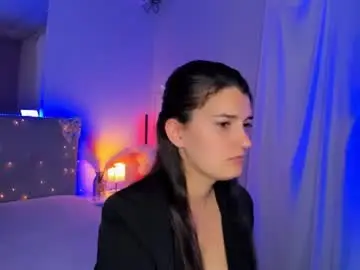 Laura__leee  live sex cam