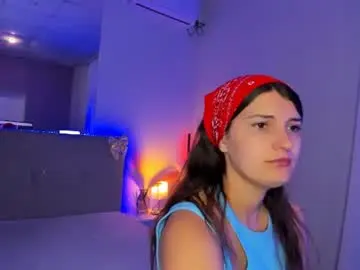 Laura__leee  live sex cam