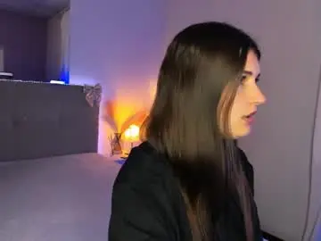 Laura__leee  live sex cam