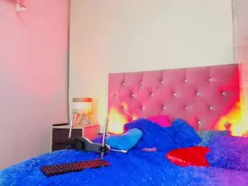 Nyra_queen  live sex cam