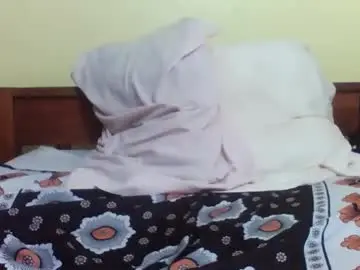 Princessmiles2  live sex cam