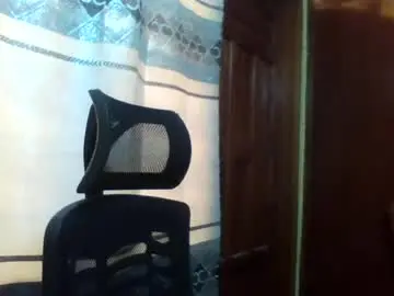 Princessmiles2  live sex cam