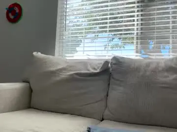 Redbonescarlet  live sex cam