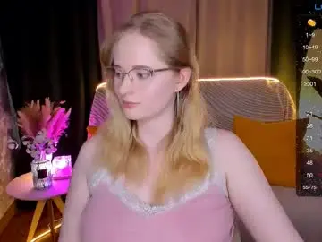 Sheslinki  live sex cam