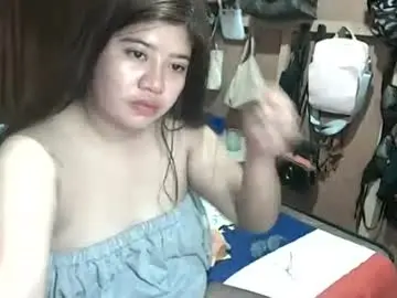 Urgirl_bria69  live sex cam