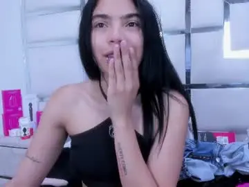 Aurorahoney32  live sex cam