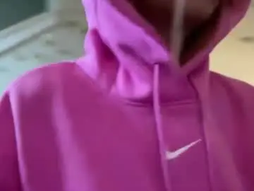 Blowsomebabyxo  live sex cam