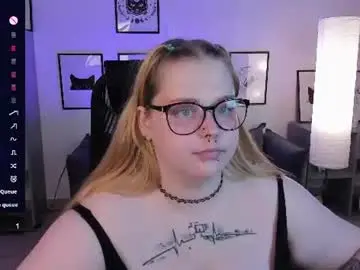 Cr0wdiam0nd  live sex cam