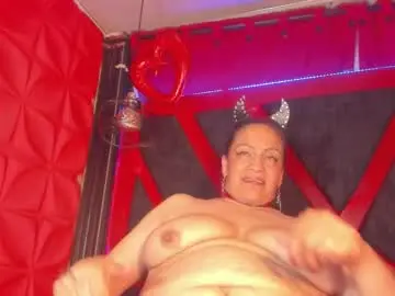 Devil_taylorx  live sex cam