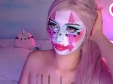 Gabygumms  live sex cam