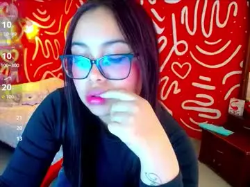 Ivorybaby2  live sex cam