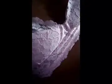 Milkmarietits  live sex cam