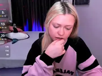 Millie_vanillie  live sex cam