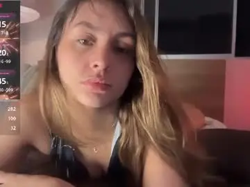 Myforevermia  live sex cam