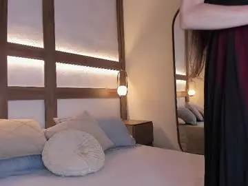 Trinity_bellhe  live sex cam
