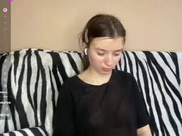 Daniellevaulet  live sex cam