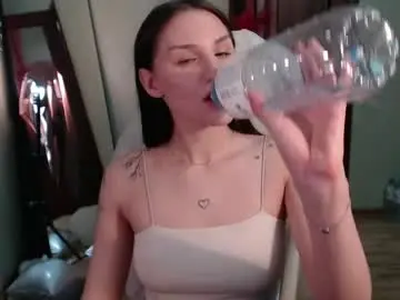 Emmiclo  live sex cam