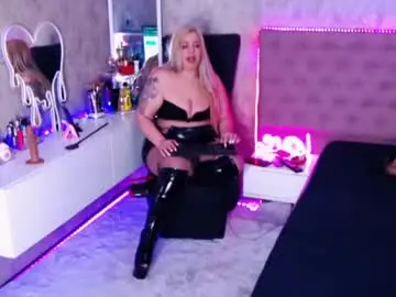 Guess__whoo  live sex cam