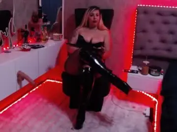 Guess__whoo  live sex cam