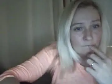 Julia_mee  live sex cam