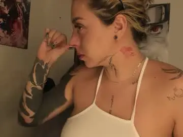 Nazzz10  live sex cam