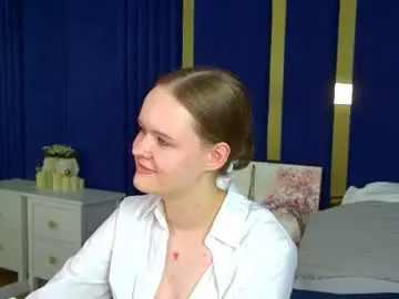 Adarune  live sex cam