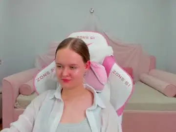Adarune  live sex cam