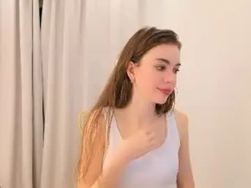 Astralmira  live sex cam