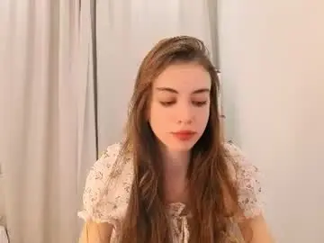Astralmira  live sex cam