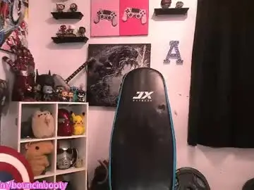 Bouncinbooty  live sex cam