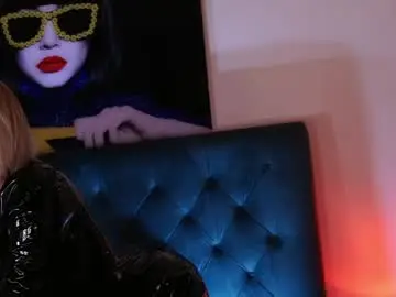 Cristinavinci  live sex cam