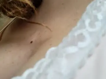 Elly_ly  live sex cam