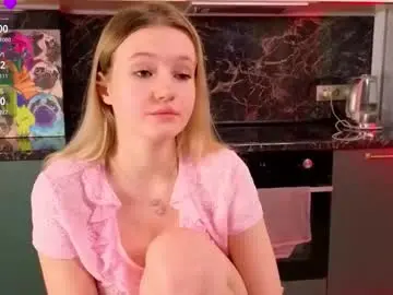 Emilyhewell  live sex cam