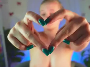 Emilyhewell  live sex cam