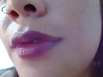 Evolethmontenegros  live sex cam